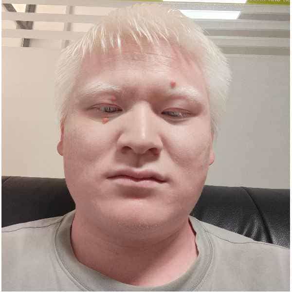 30岁岁安徽单身帅哥 - 湘西吉缘网