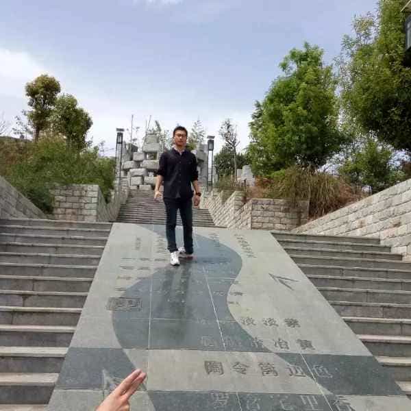 28岁岁陕西单身帅哥 - 湘西吉缘网