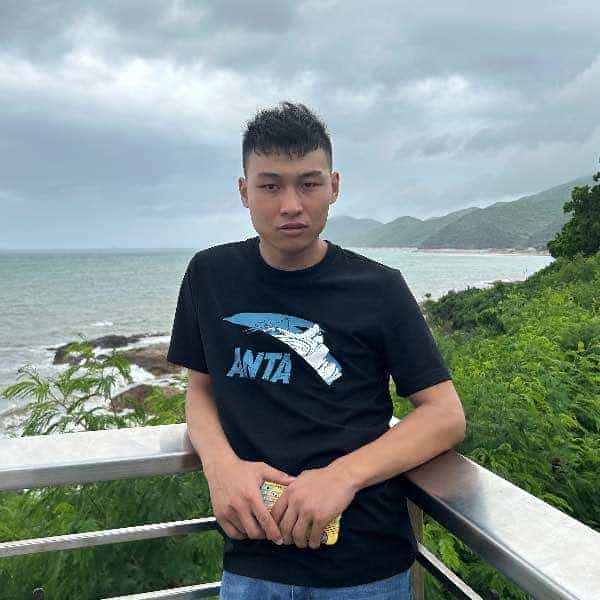 28岁岁山东单身帅哥 - 湘西吉缘网