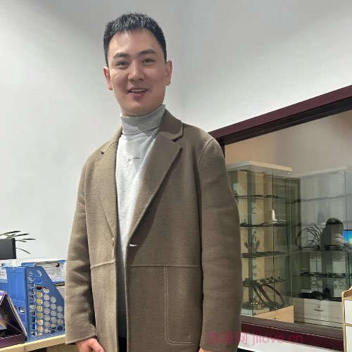 32岁岁四川单身帅哥 - 湘西吉缘网
